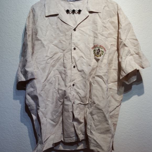 Disney Other - Worn Mickey mouse in Paradise shirt XL